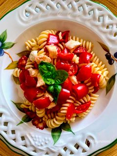 Foto di Fusillli freddi con pomodorini e mozzarella