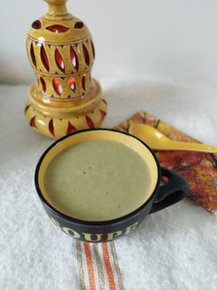 Une photo de Soupe de fanes de chou-fleur