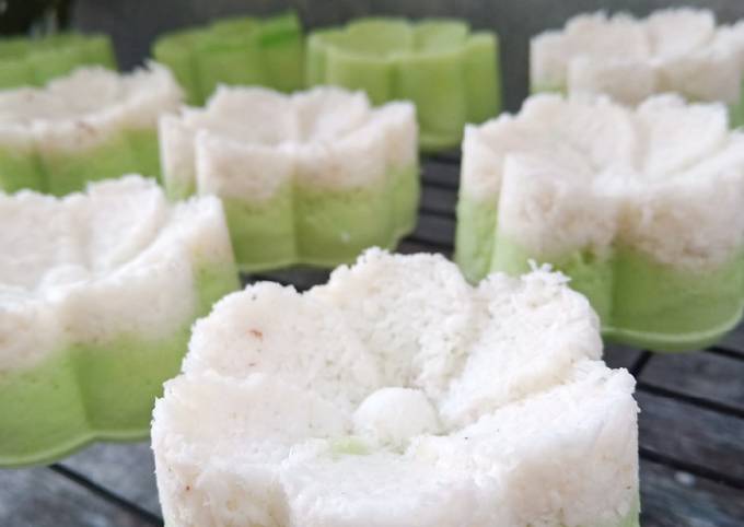 Recipe: Yummy Kue Putu Ayu