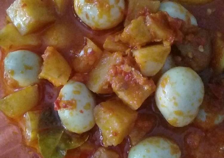Resep Balado kentang telur puyuh Anti Gagal