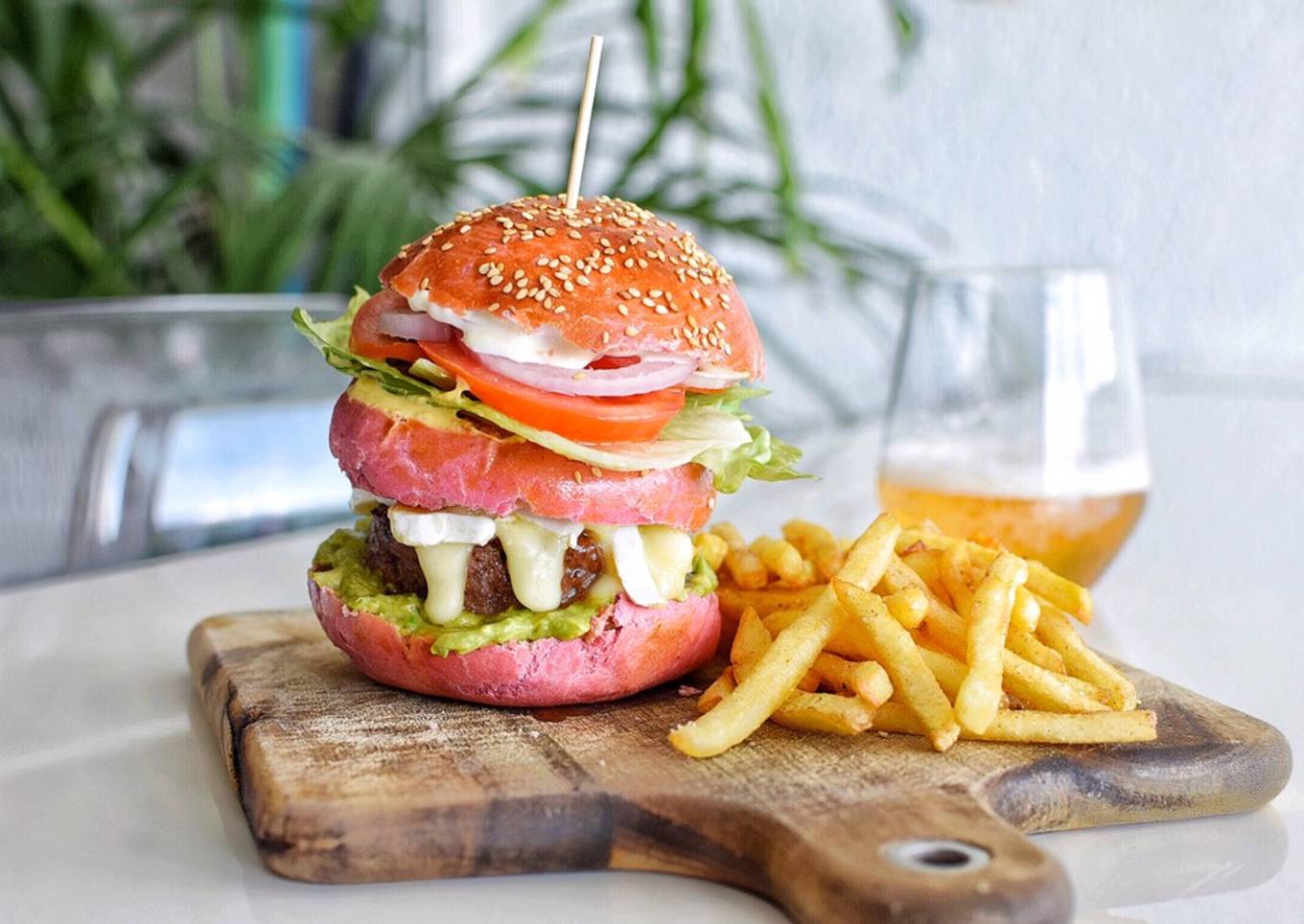Hamburguesa rosa 🍔 con pan de remolacha | DarixLAB