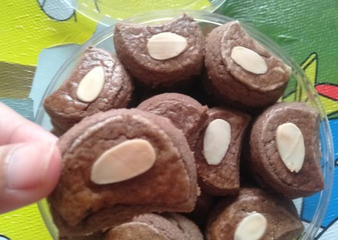 Choco Almond Cookies
