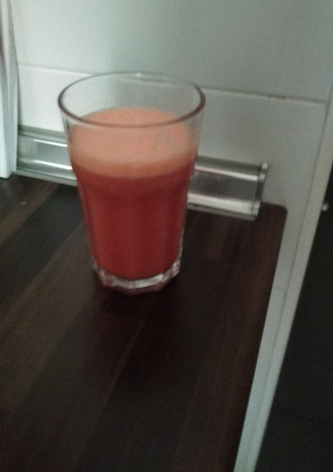Una foto de Zumo de fresas y melón