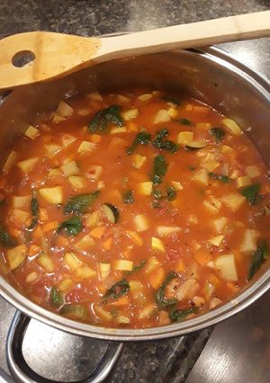 A picture of Minestrone Soup.