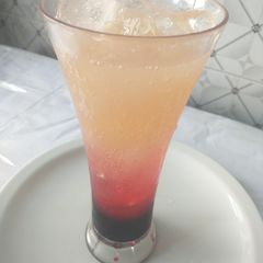 A picture of Sunrise mocktail.