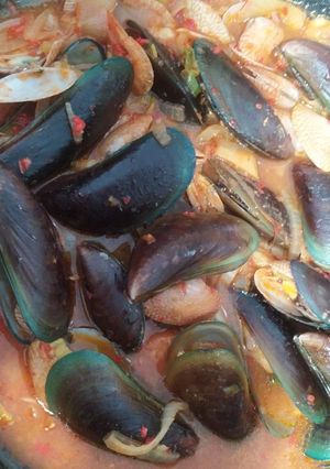 Foto resep Kerang Ijo dan kerang batik saos pedas manis berkuah maknyuus