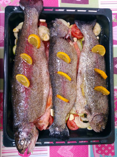 Una foto de Truchas al horno