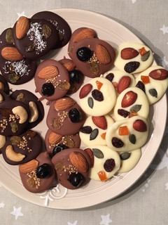 Una foto de Dulces de chocolates "Mendiants"