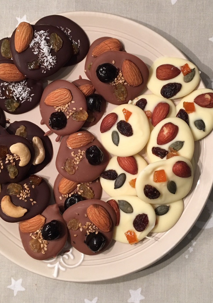 Una foto de Dulces de chocolates "Mendiants"