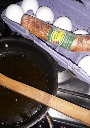 Una foto de #huevos con longaniza