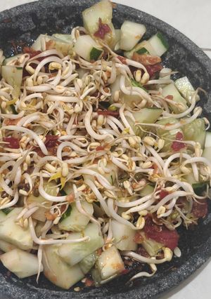 Foto resep Sambal Timun Tauge Asam Pedas