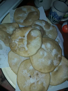 Una foto de Tortas fritas fáciles y ricas🙆