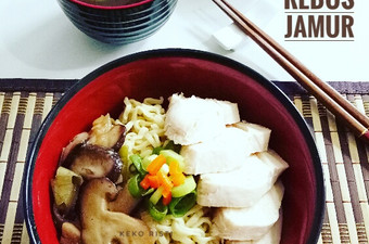 Bagaimana Membuat Bakmi Ayam Rebus Jamur Praktis