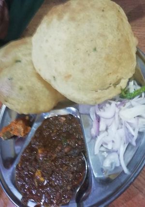 A picture of Bhatura.