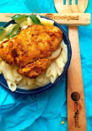 A picture of Pasta alfredo.
