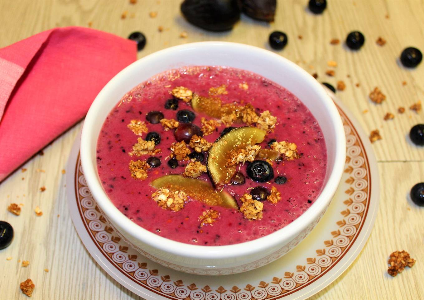 Smoothie Bowl "Rosa" con granola