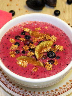 Una foto de Smoothie Bowl "Rosa" con granola