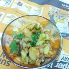 A picture of Aloo chaat.