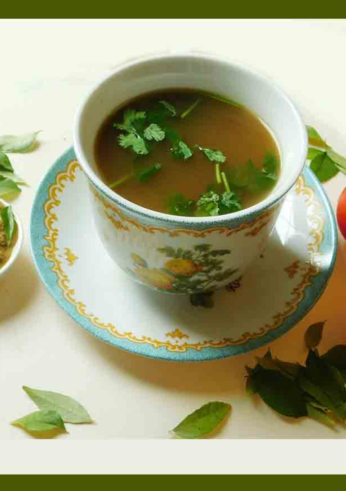 கறி வேப்பிலை பேஸ்ட் சேர்த்த தக்காளி இஞ்சி பூண்டு சூப்(soup recipe in tamil) செய்முறை முக்கிய புகைப்படம்