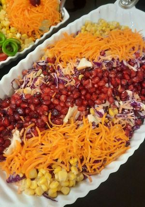 عکسی از دستور سالاد کلم و انار برای ۳۰ نفر
