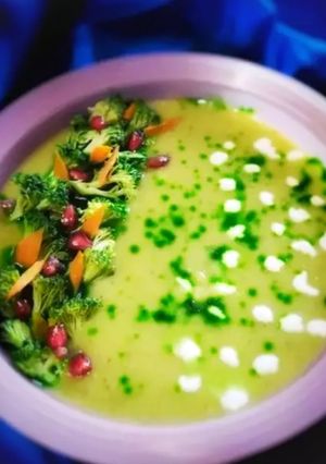 A picture of Broccoli and potato detox soup.