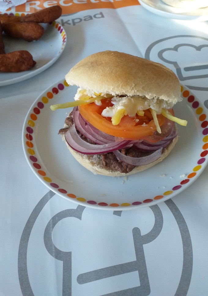 Una foto de Sándwich chileno