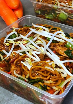 Foto resep Mie Goreng Ayam (Enak, Mudah & Hemat)