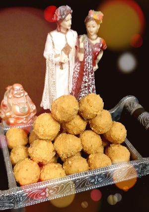 A picture of Sattu Ladoo.