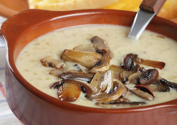 طريقة عمل شوربة الفطر بكريمة للطبخ من بوك