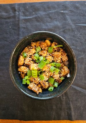A picture of Spicy honey garlic tofu.