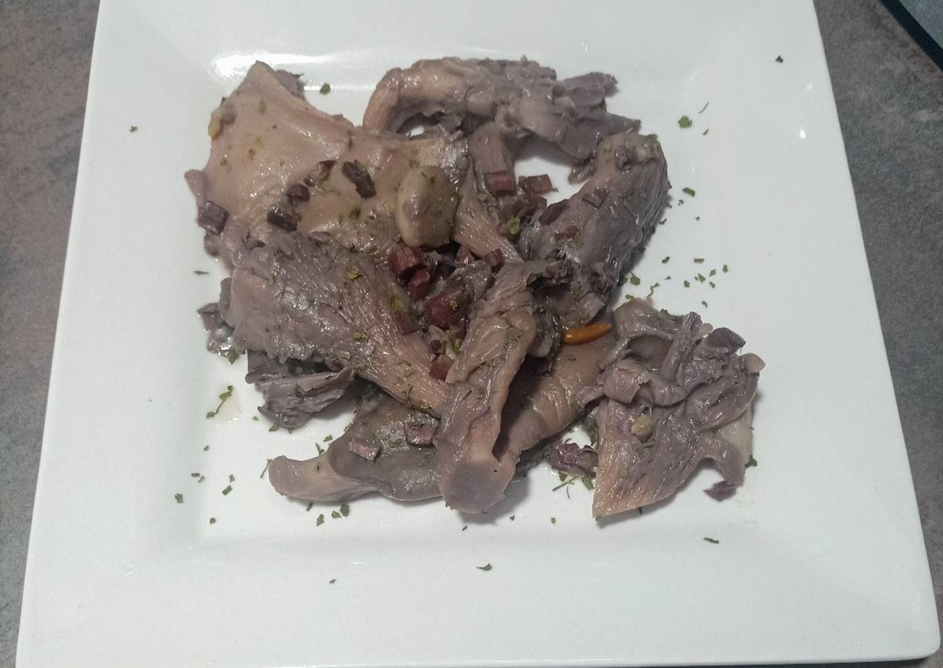 Setas de cardo al vino tinto