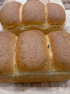 Narancsos, kovászos szendvicskenyér recept fotója