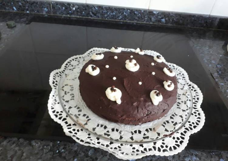 Tarta de chocolate y nata