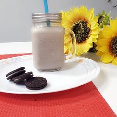 A picture of Oreo Shake.