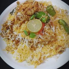 A picture of Chicken biryani.