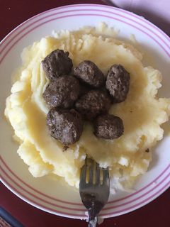 صورة لوصفة بطاطا مهروسة باللحم المفروم