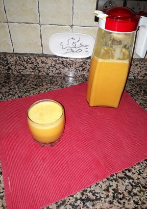 صورة لوصفة عصير الكرعة الحمراء والجزر