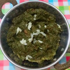 A picture of Bathua Palak Sarso Saag.
