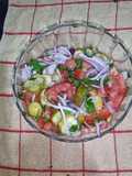 Ensalada de pepino encurtido con toque de perejil