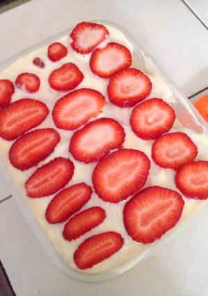 Una foto de Pastel de limón Carlota