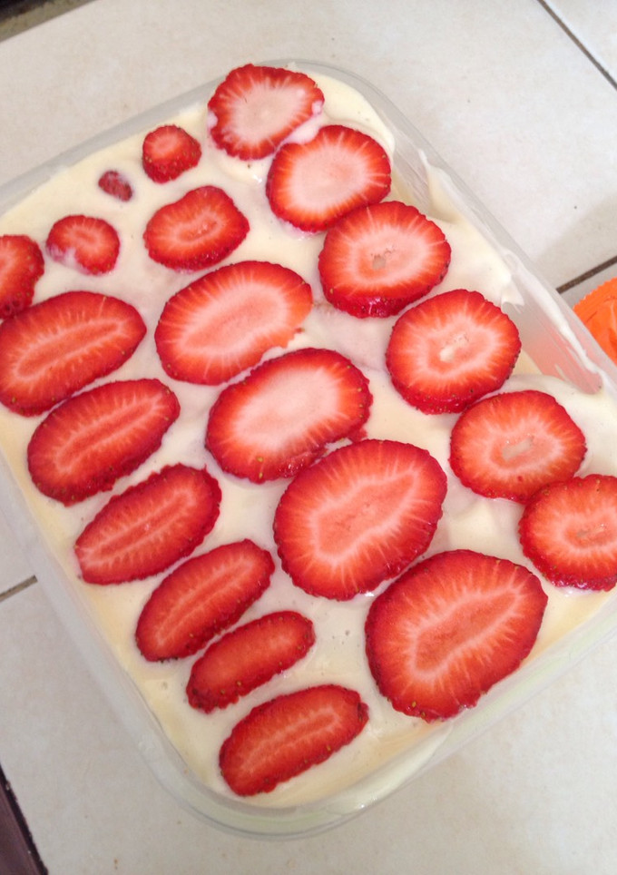 Una foto de Pastel de limón Carlota