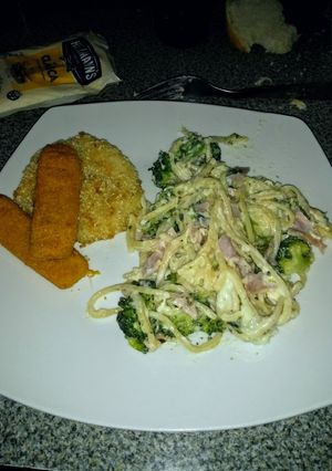 Una foto de Fideos con salsa de brócoli