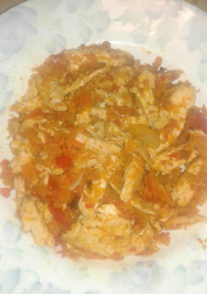 Una foto de Pollo con verduras