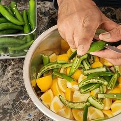 A picture of Lemon chilli pickle.