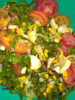 Una foto de Ensalada con hojas de remolacha.. Riquísima