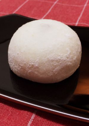 A picture of Mochi Ice Cream?! Frozen Daifuku.