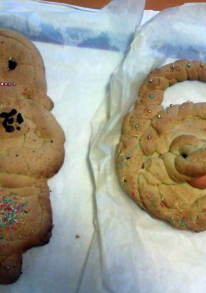 A picture of Very very big italian easter biscuit (scarcella).