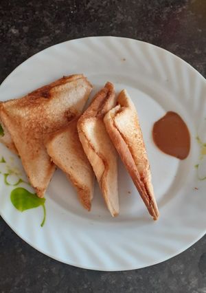 চিকেন স্যান্ডউইচ (Chicken Sandwich recipe in bengali) রেসিপির প্রধান ছবি