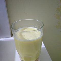 A picture of Haldi ka dudh.