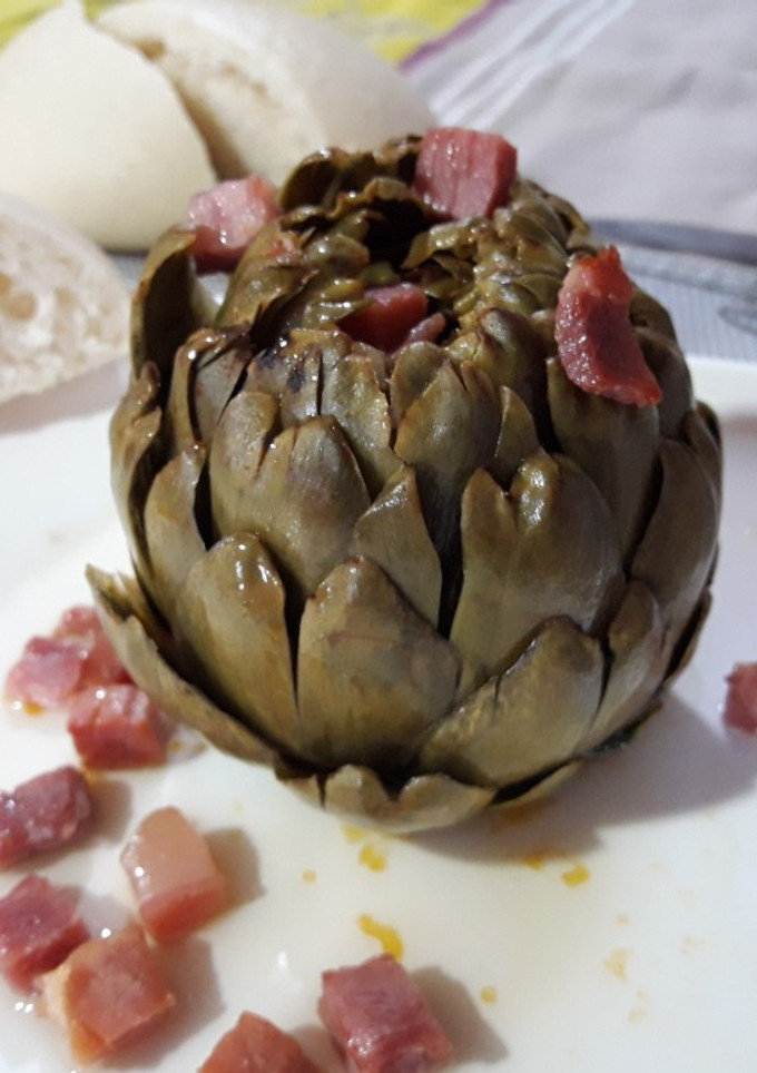 Una foto de Alcachofas con jamón o "carxofetes ofegaetes"